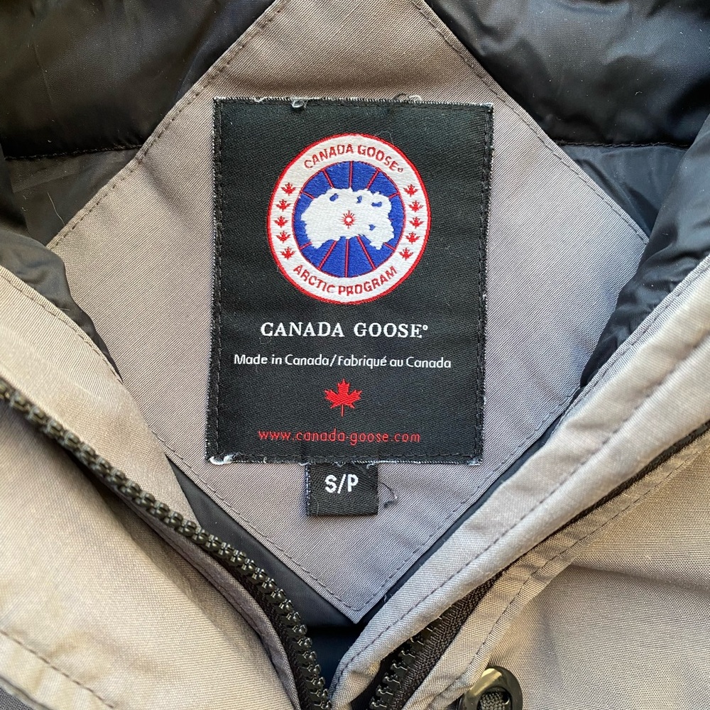 Grey Canada Goose Jacket - Picture 7 of 13